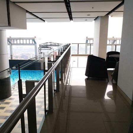 Apartment Cosmo Terrace Джакарта Екстериор снимка